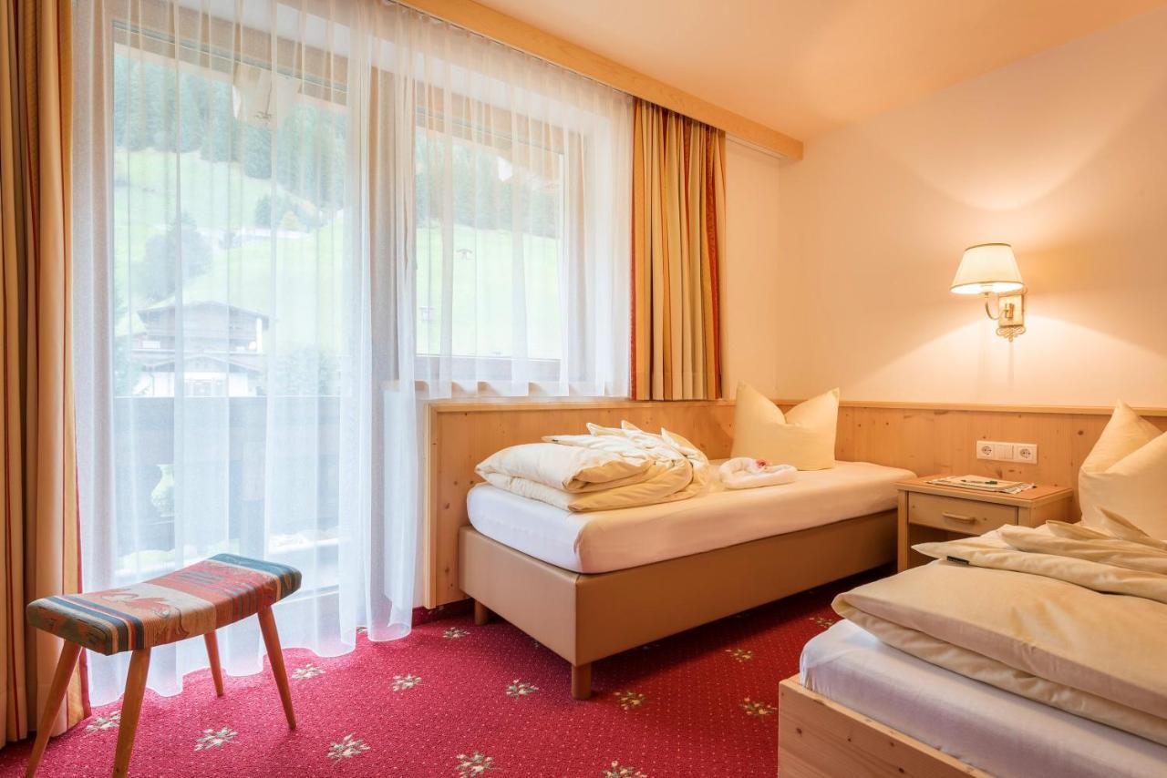Hotel Pinzger Tux Ngoại thất bức ảnh