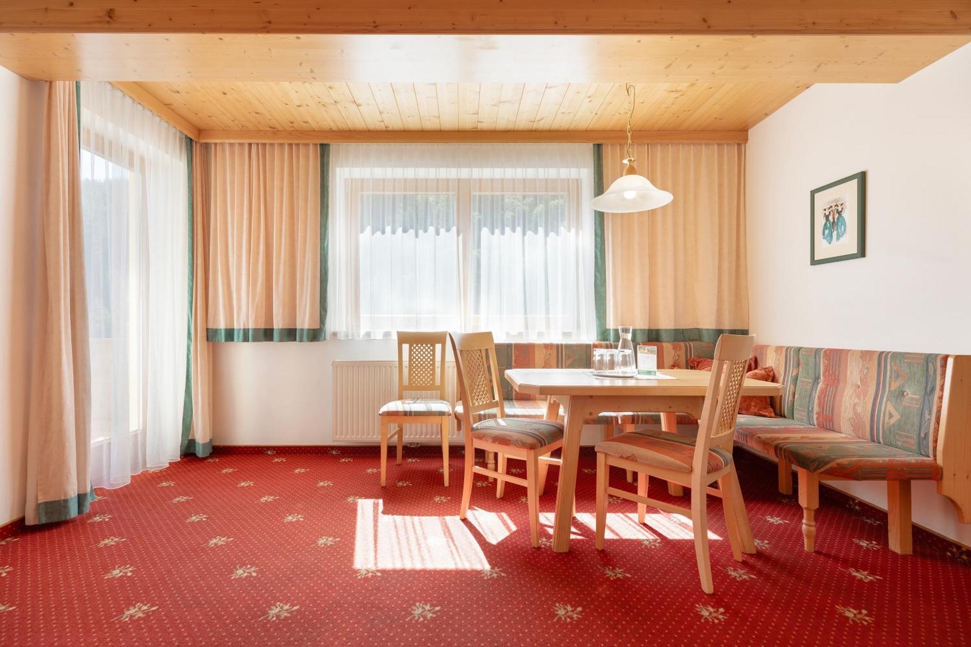 Hotel Pinzger Tux Ngoại thất bức ảnh