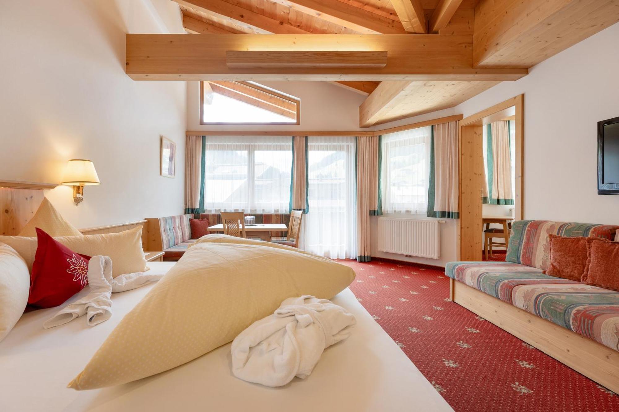 Hotel Pinzger Tux Ngoại thất bức ảnh