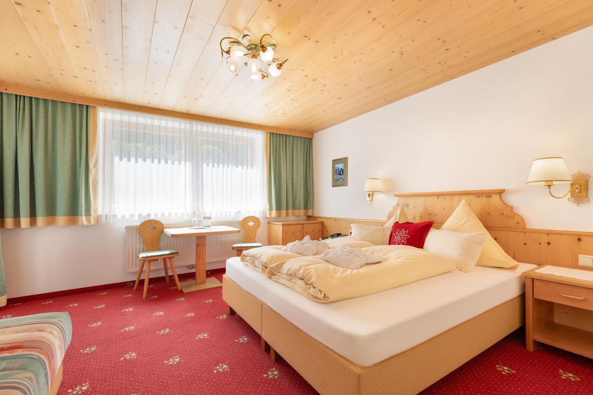 Hotel Pinzger Tux Ngoại thất bức ảnh